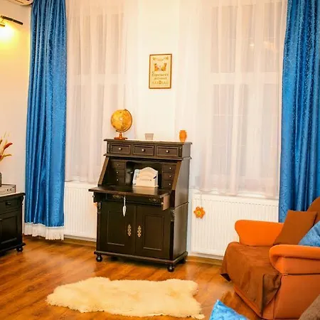 Atrium 22 Apartment *